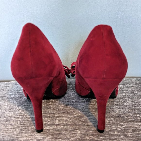 NWOT Chinese Laundry Microsuede, Pointed Toe Pumps (Red) - Picture 4 of 6